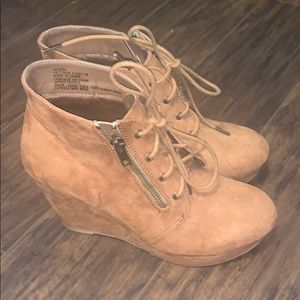 New Shoedazzle Booties